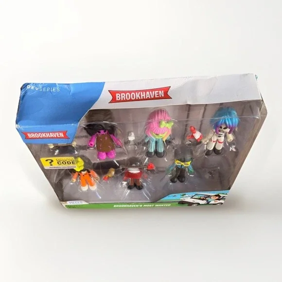 Jazwares DevSeries Roblox Brookhaven's Most Wanted Multipack Action Figures - Picture 6 of 9